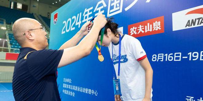 水中芭蕾 绽放青岛！2024年全国少儿花样游泳赛青岛开赛(图3)