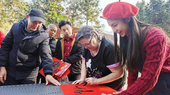九游官网入口：《风起秋浦河》“影”领石台文旅融合发展新篇章(图3)