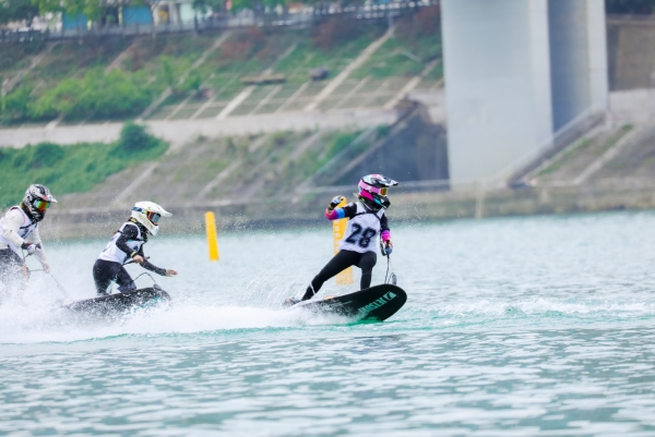 逐浪乌江 2025中国（彭水）国际动力冲浪板公开赛启幕(图3)