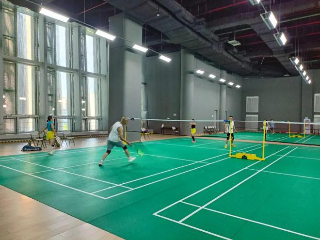 九游体育：游泳、羽毛球、潜水体验… 简阳文体中心解锁多元运动场景(图2)