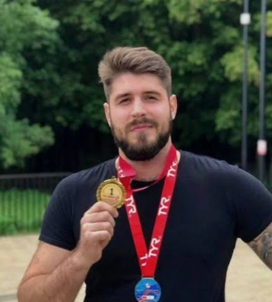 俄游泳选手比赛中离奇失踪(图1)