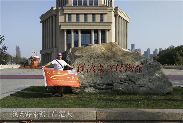 72岁武汉大爷上海业余跳水赛斩获第4名 系参赛年龄最大选手(图6)