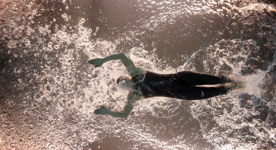 2025三亚水球赛：青少年水球新星闪耀谁将问鼎冠军？(图1)