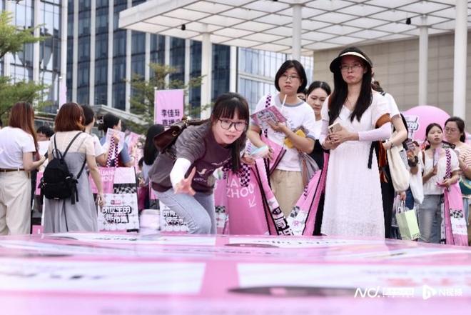 李佳琦直播间搬到线下国庆广州这个市集狂派40万份好礼(图3)