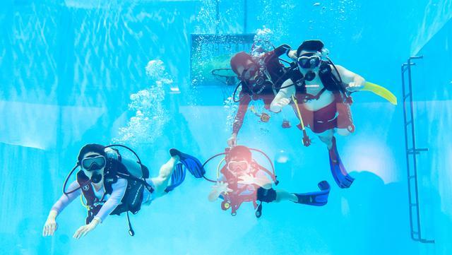 国庆假期这群人在上海忙着潜水冲浪……(图5)