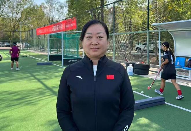 黄河边的曲棍球热！靖远体校教练天团“老带新”带孩子冲向更高赛场(图1)