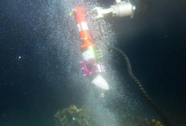 九游官网入口：海底1522米抓娃娃抓的是源火 深海科技新突破(图3)