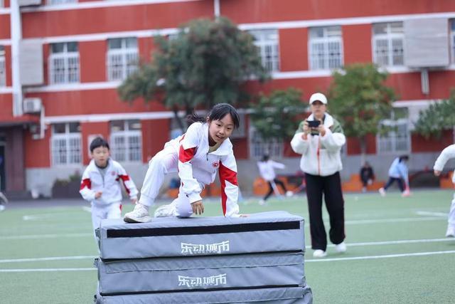 “奔跑吧·少年”2025年北京市青少年科学健身指导普及活动举行(图4)