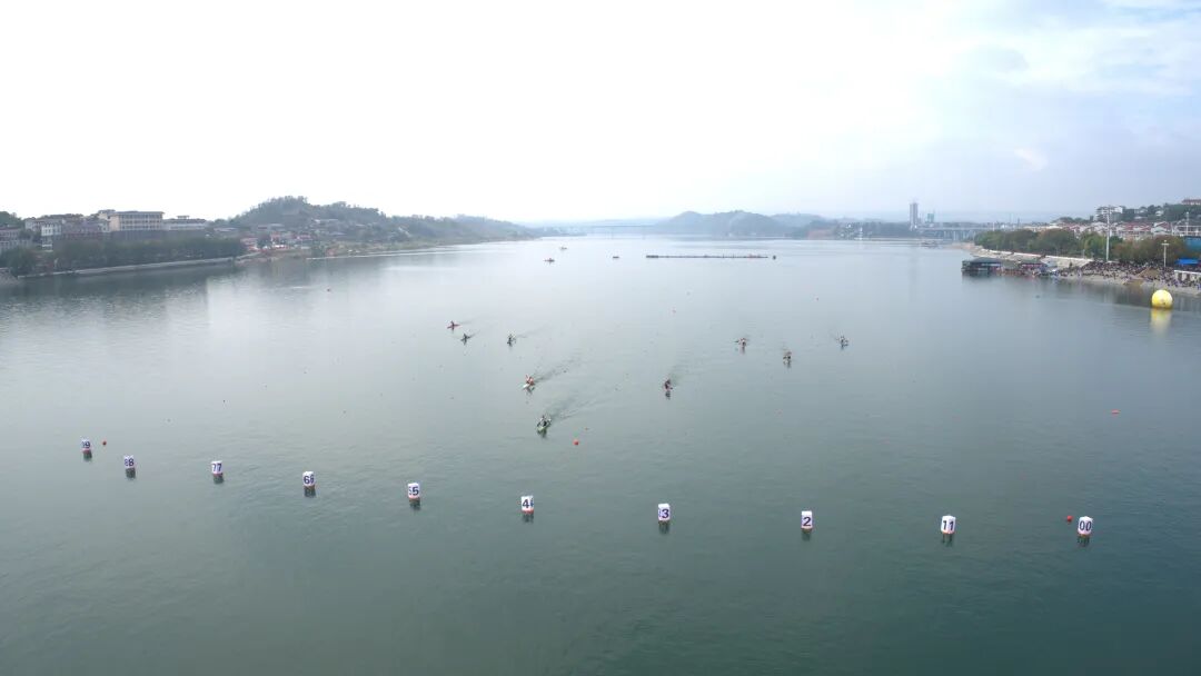 九游app：湘伴丨国家级的水上赛事缘何花落这座湖南山城？(图1)