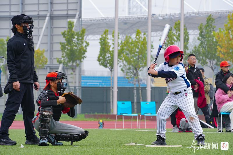 陕西省体育传统特色学校棒垒球联赛全面收官(图1)