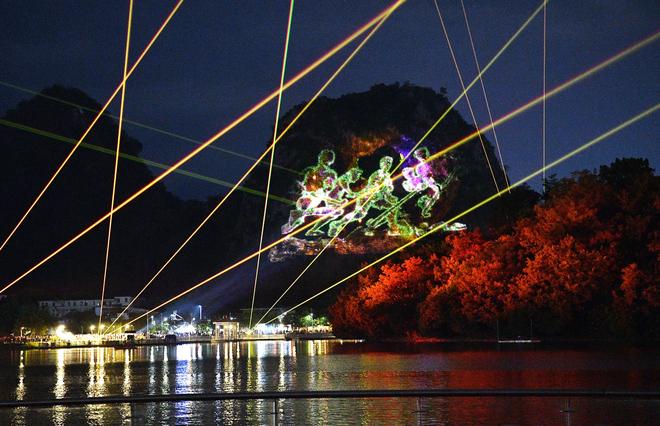 西江网评丨“展”山水底色 “织”城市新象(图3)