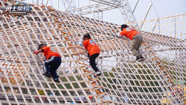 九游体育：路亚钓、障碍赛、足球赛三大赛事轮番“登陆”长兴岛郊野公园金秋好天气快去感受生态运动(图3)