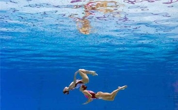 浪花逐梦热爱飞扬！2025盐湖区游泳公开赛谁是泳池之王？(图1)