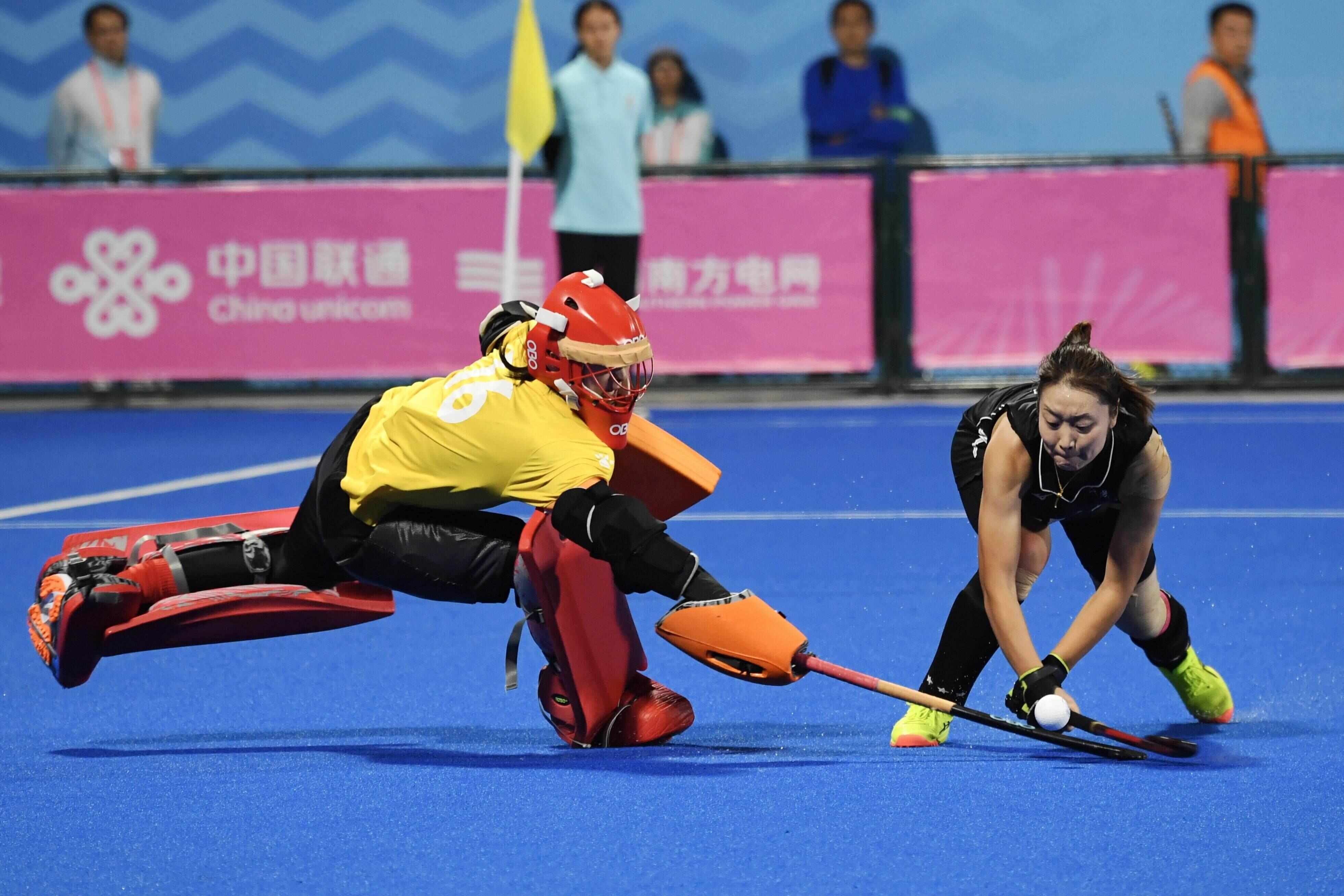 九游app：文明观赛十五运｜云浮曲棍球比赛气氛热烈小海豚引导有妙招！(图3)