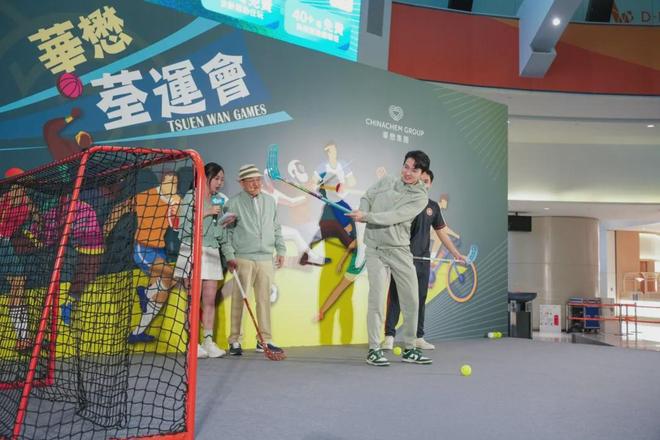 劉丹「爺孫檔」打曲棍球搵真銀周嘉洛聖誕冇得去玩工作中渡過(图3)