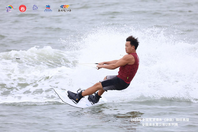 潜入深蓝跃海而起！2025湛江国际潜水大赛开幕点燃“体育+旅游”新引擎(图9)