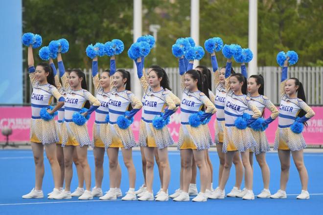 禾楼舞、舞茅龙、啦啦操……曲棍球场上的“岭南风”与“全运情”(图7)