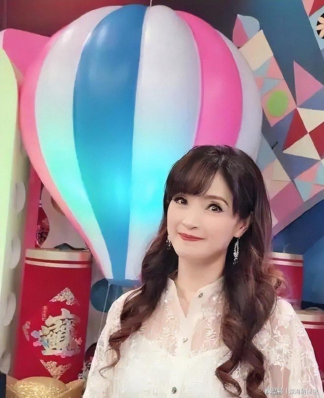 九游app：她58岁仍是干净之身至今没谈过恋爱除非是最爱不然不会献身(图28)