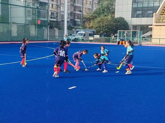 三冠王！通川区一小闪耀达州市青少年女子曲棍球赛场(图4)