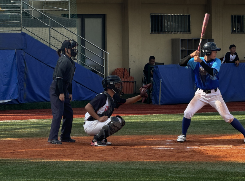 九游体育：济南大学城实验高级中学学生获省棒球锦标赛亚军(图2)