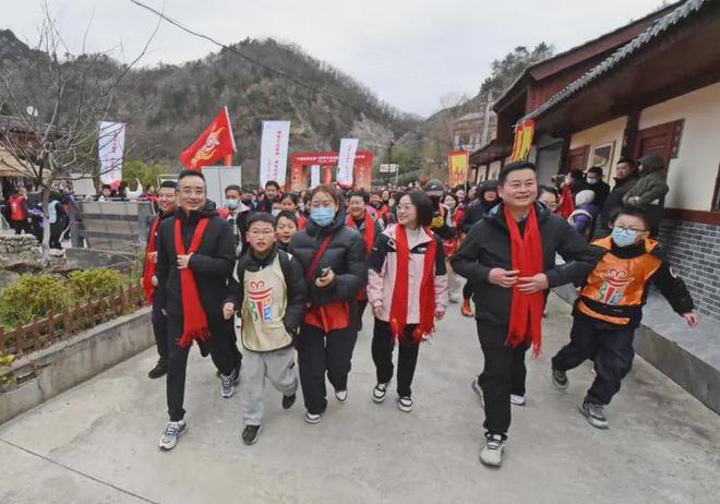 “羌风迎新 登高逐梦”2026全国新年登高健身大会宁强分会场活动举行(图3)