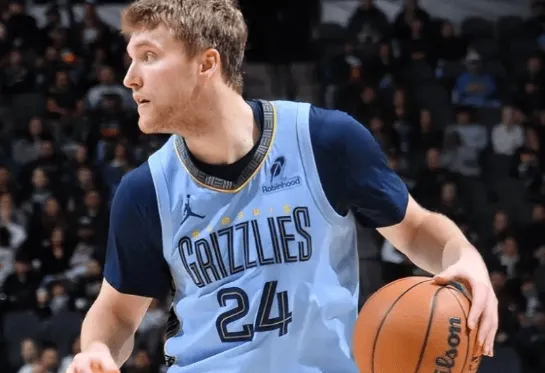 流言板]打疯了！斯潘塞全场13投9中三分10中7得到27分3篮板6助攻(图1)