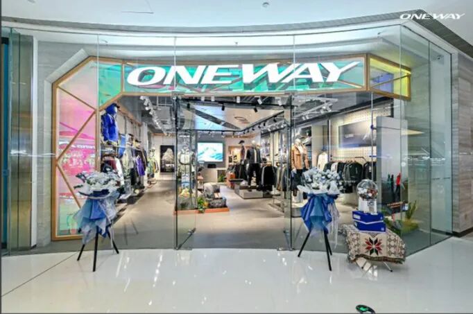 九游官网入口：破局内卷：户外品牌求新求变的五大突围路径(图5)