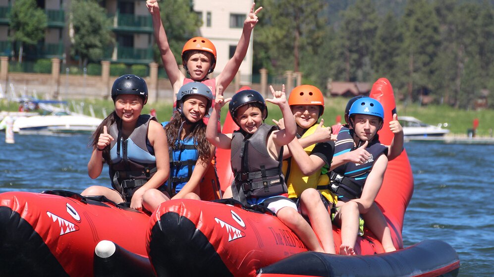 九游体育:佛山“点矿成金”:矿山疤痕变身湾区版“日照金山”(图1)