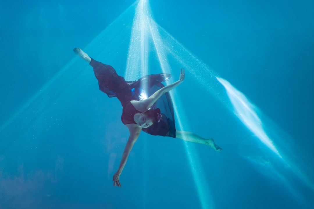 九游app：2026中国极限舞蹈表演赛三亚开赛(图2)