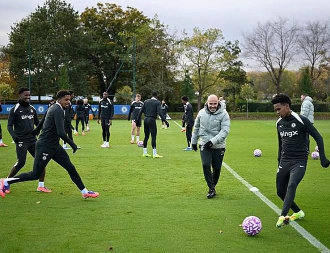 九游体育:太阳报:切尔西训练基地触发火情警报球员撤离后发现是误报(图1)