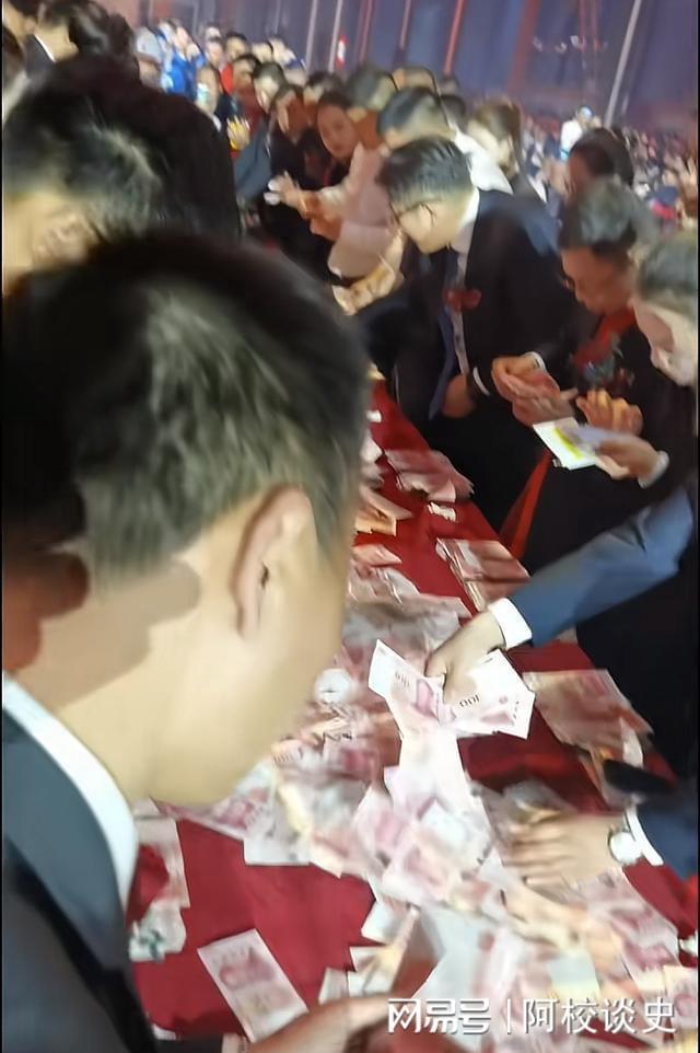 崔培军身家百亿却吃剩饭剩菜发6100万福利他为啥要这么做？(图4)