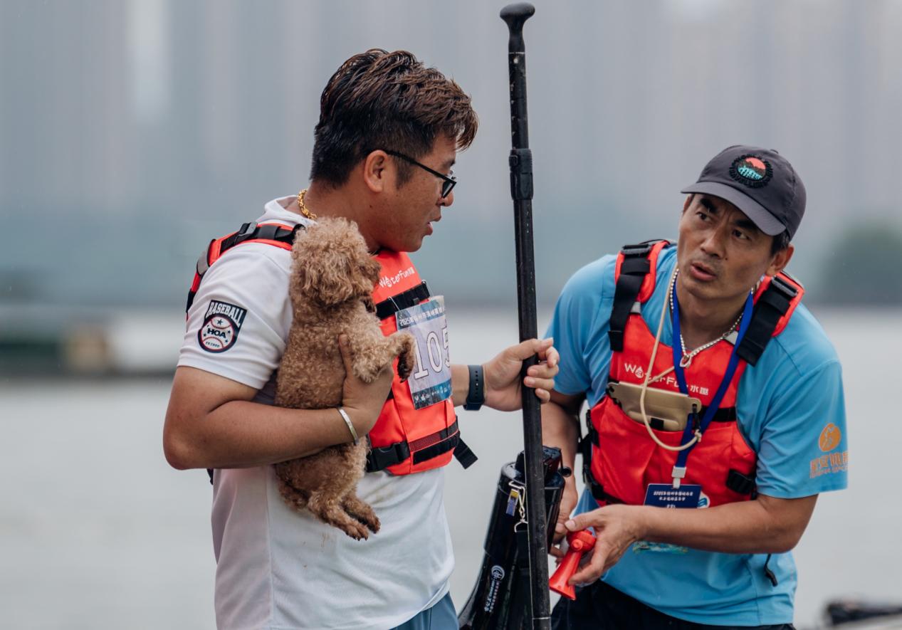 6分4篮板1盖帽!斯普利特难得称赞杨瀚森比赛季初强多了(图1)