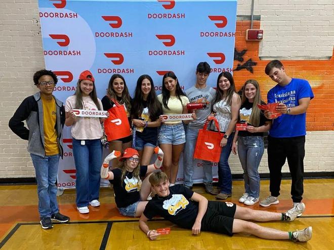 九游官网入口：亲子类体育营销案例｜全方位支持青少年运动发展DoorDash实现品牌价值与社会价值双赢(图2)