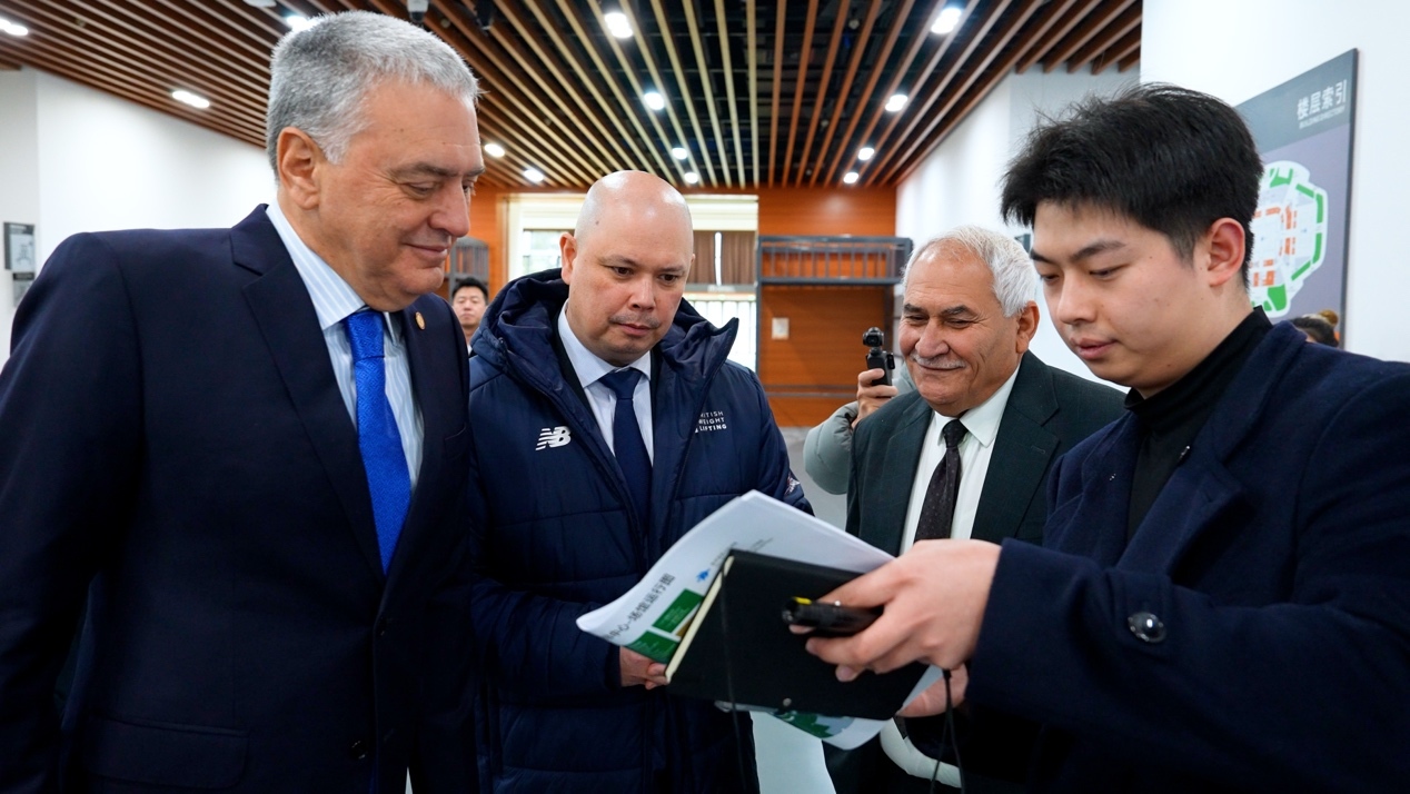 国际举联主席扎路点赞宁波 2026年世界举重锦标赛筹备工作稳步推进(图2)